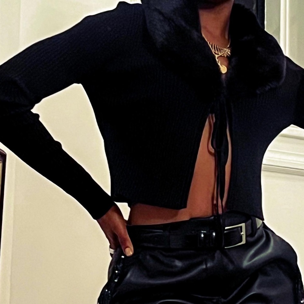 Ribbed faux fur cropped top